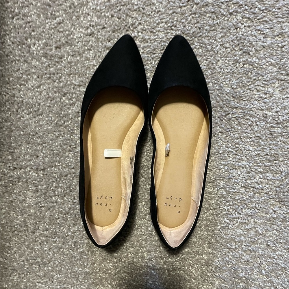 Pointed toe flats